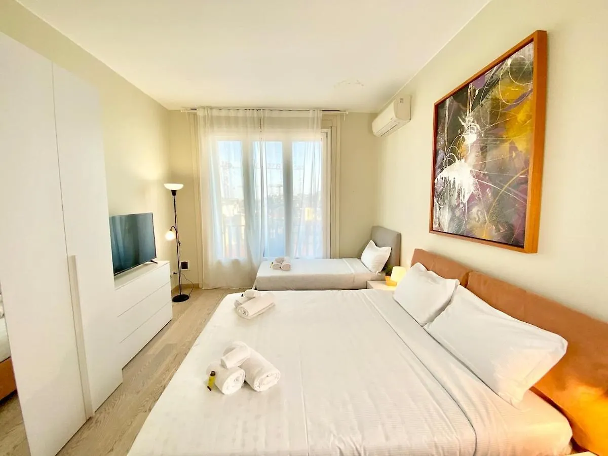 1 Min Castle - 7 Min Cathedral On Walk Prestige Apartment 米兰