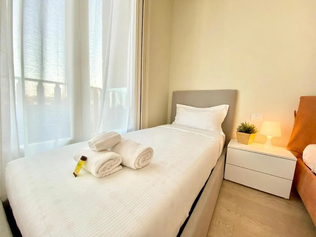1 Min Castle - 7 Min Cathedral On Walk Prestige Apartment 米兰