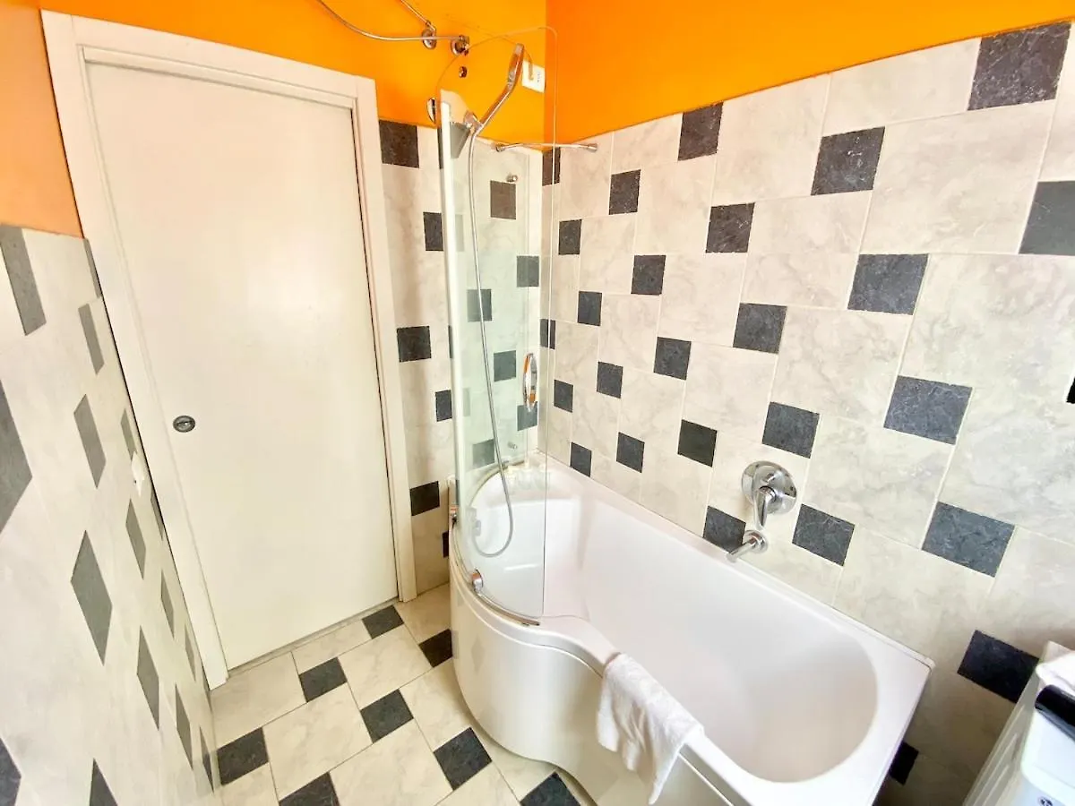 1 Min Castle - 7 Min Cathedral On Walk Prestige Apartment Milan