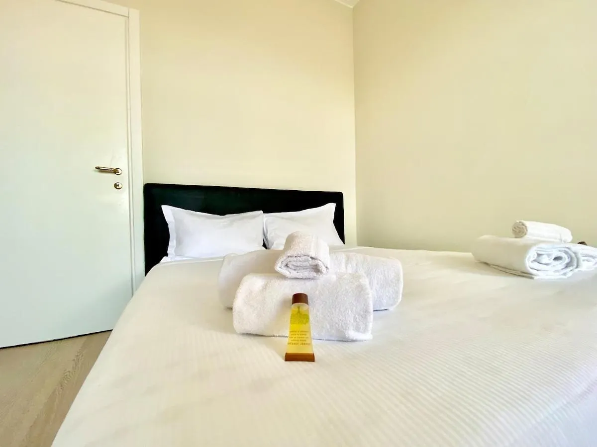 1 Min Castle - 7 Min Cathedral On Walk Prestige Apartment Milan